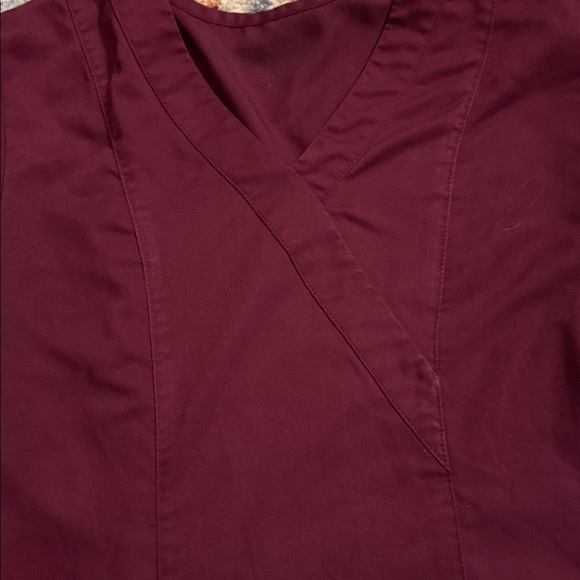 Greys Anatomy scrub set - Picture 3 of 8